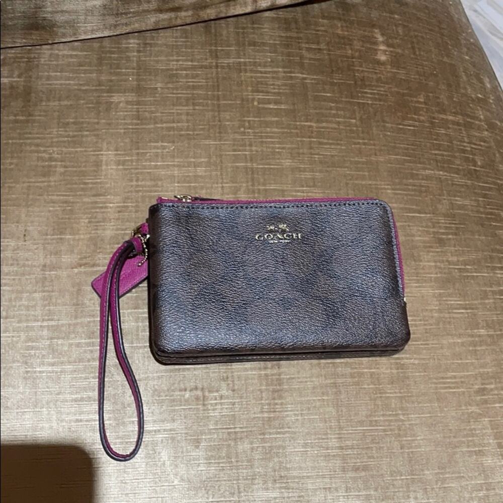 Coach wristlet brown print raspberry accents nwot